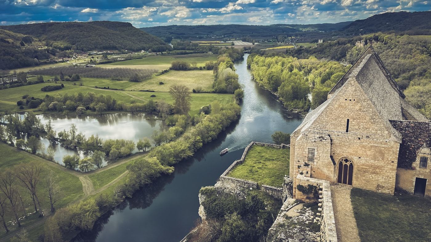 La vallée de la Dordogne et ses châteaux — RénoVapeur intervient dans tout le département
